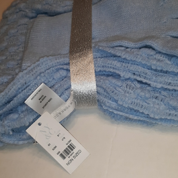 ☆NWT☆Gorgeous New York & Co. So Soft Acrylic Blue Ladies gloves & Scarf Set - Picture 8 of 8